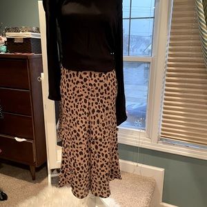 Gap slim fit Leopard print midi skirt